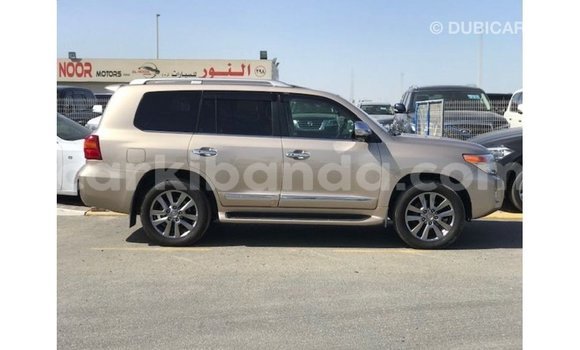 Nunua Imported Toyota Land Cruiser Nyingine Gari ndani ya Import - Dubai nchini Uganda Nunua Imported Toyota Land Cruiser Nyingine Gari ndani ya Import - Dubai nchini Uganda