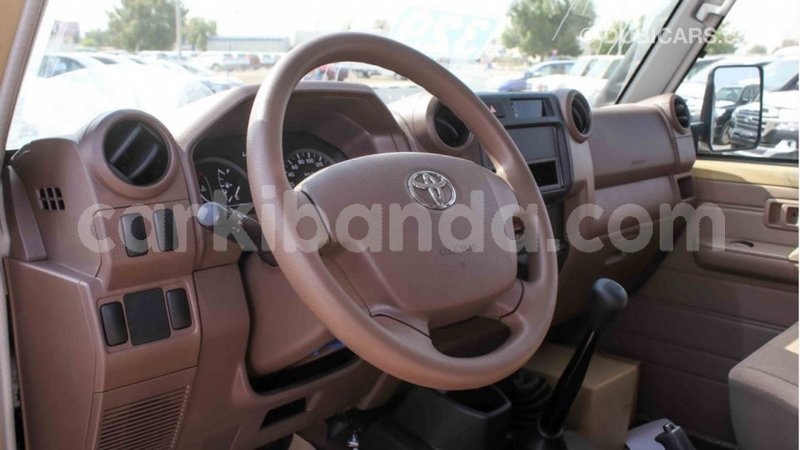 Big with watermark toyota land cruiser uganda import dubai 9488