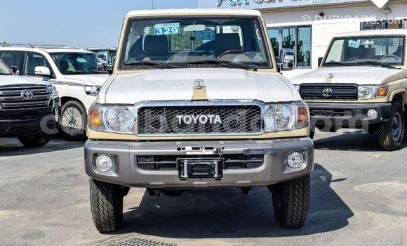 Buy Import Toyota Land Cruiser Beige Car in Import - Dubai in Uganda Buy Import Toyota Land Cruiser Beige Car in Import - Dubai in Uganda