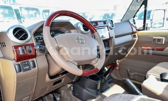 Buy Import Toyota Land Cruiser Beige Car in Import - Dubai in Uganda Buy Import Toyota Land Cruiser Beige Car in Import - Dubai in Uganda