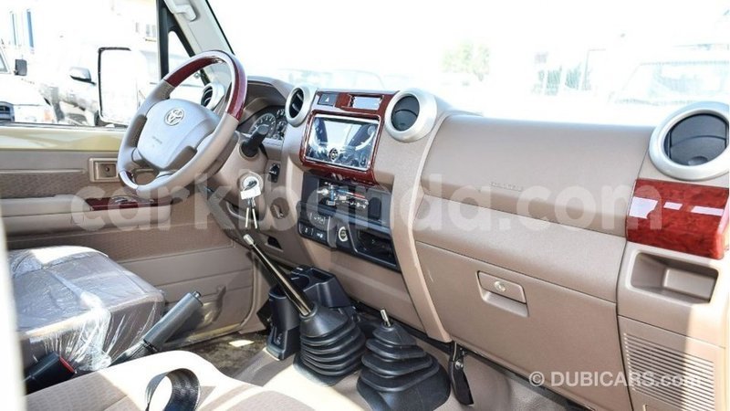 Big with watermark toyota land cruiser uganda import dubai 9490