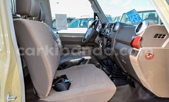 Buy Import Toyota Land Cruiser Beige Car in Import - Dubai in Uganda Buy Import Toyota Land Cruiser Beige Car in Import - Dubai in Uganda