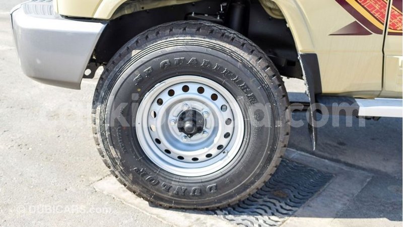 Big with watermark toyota land cruiser uganda import dubai 9493