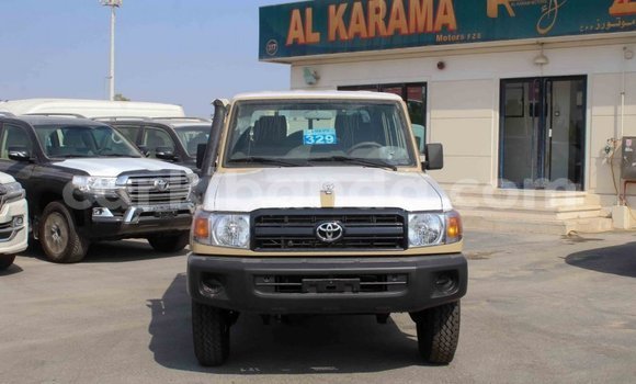 Buy Import Toyota Land Cruiser Beige Car in Import - Dubai in Uganda Buy Import Toyota Land Cruiser Beige Car in Import - Dubai in Uganda