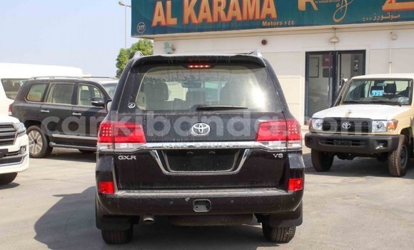 Acheter Import Voiture Toyota Land Cruiser Noir à Import - Dubai, Ouganda Acheter Import Voiture Toyota Land Cruiser Noir à Import - Dubai, Ouganda