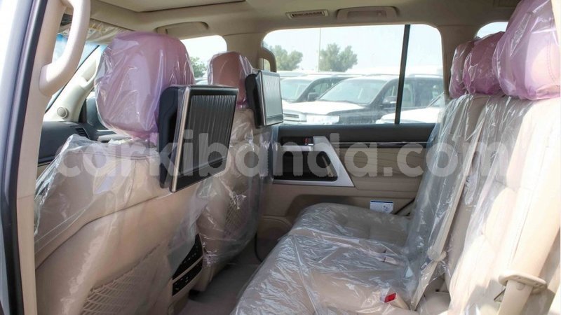 Big with watermark toyota land cruiser uganda import dubai 9499