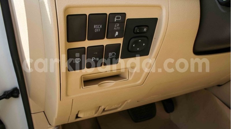 Big with watermark toyota land cruiser uganda import dubai 9499