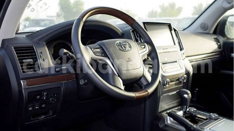 Big with watermark toyota land cruiser uganda import dubai 9500