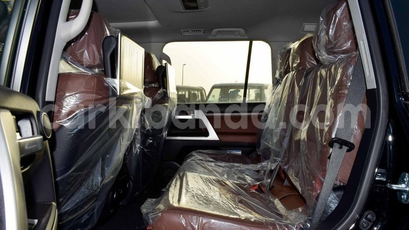 Big with watermark toyota land cruiser uganda import dubai 9500