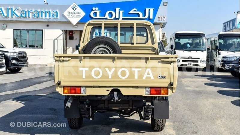 Big with watermark toyota land cruiser uganda import dubai 9501