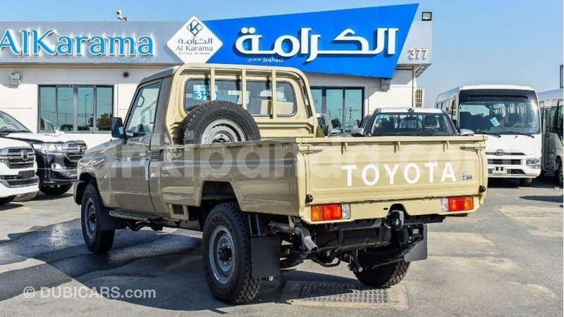Big with watermark toyota land cruiser uganda import dubai 9507