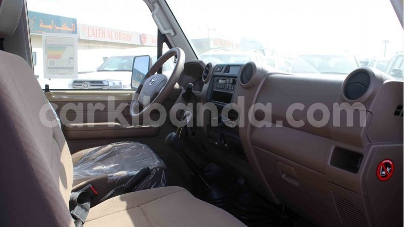 Big with watermark toyota land cruiser uganda import dubai 9511