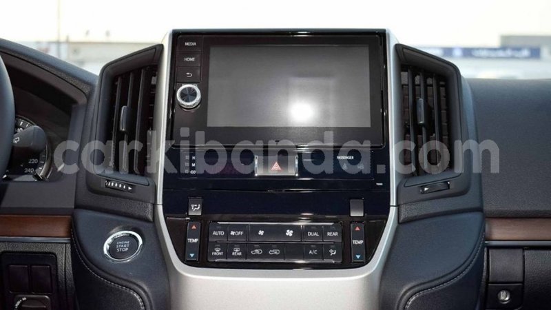 Big with watermark toyota land cruiser uganda import dubai 9519