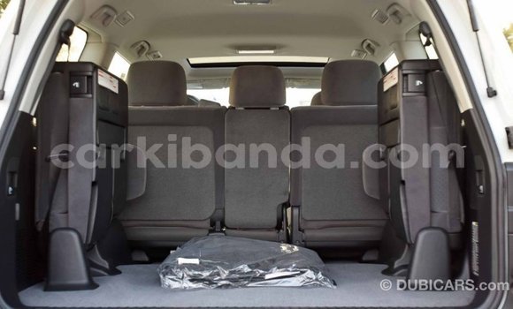 Gura Imported Toyota Land Cruiser White Imodoka i Import - Dubai mu Uganda Gura Imported Toyota Land Cruiser White Imodoka i Import - Dubai mu Uganda