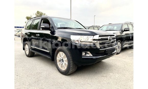 Acheter Import Voiture Toyota Land Cruiser Noir à Import - Dubai, Ouganda Acheter Import Voiture Toyota Land Cruiser Noir à Import - Dubai, Ouganda