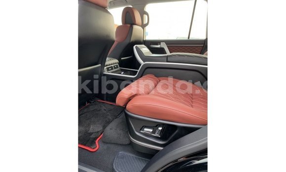 Acheter Import Voiture Toyota Land Cruiser Noir à Import - Dubai, Ouganda Acheter Import Voiture Toyota Land Cruiser Noir à Import - Dubai, Ouganda