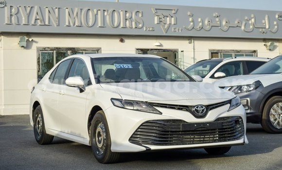 Gura Imported Toyota Camry White Imodoka i Import - Dubai mu Uganda Gura Imported Toyota Camry White Imodoka i Import - Dubai mu Uganda