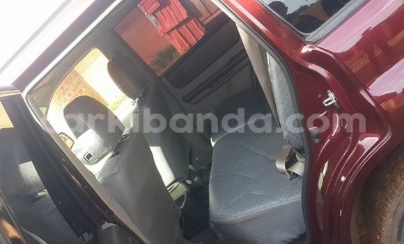 Acheter Occasion Voiture Nissan X–Trail Rouge à Kampala, Ouganda Acheter Occasion Voiture Nissan X–Trail Rouge à Kampala, Ouganda