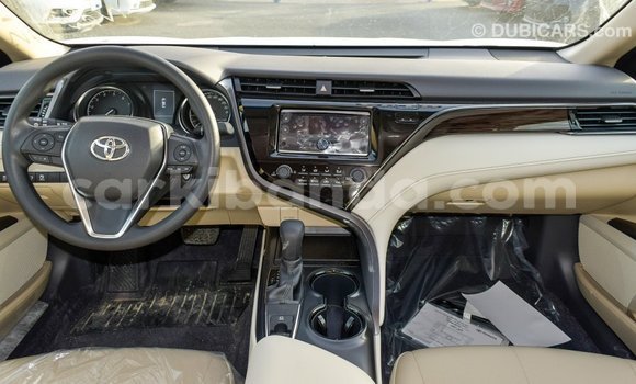 Gura Imported Toyota Camry White Imodoka i Import - Dubai mu Uganda Gura Imported Toyota Camry White Imodoka i Import - Dubai mu Uganda