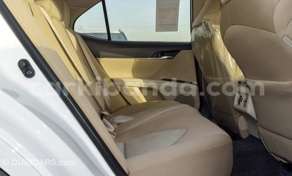 Gura Imported Toyota Camry White Imodoka i Import - Dubai mu Uganda Gura Imported Toyota Camry White Imodoka i Import - Dubai mu Uganda