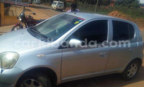 Gura Yakoze Toyota Vitz Silver Imodoka i Kampala mu Uganda Gura Yakoze Toyota Vitz Silver Imodoka i Kampala mu Uganda