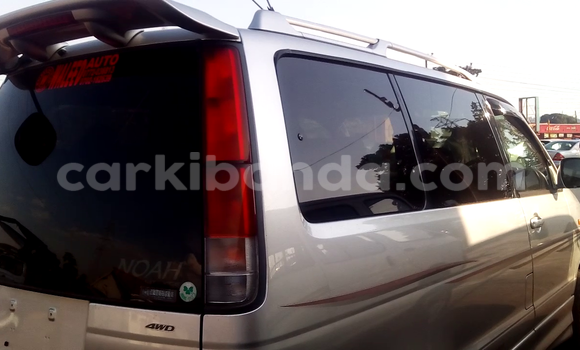 Gura Yakoze Toyota Noah White Imodoka i Arua mu Uganda Gura Yakoze Toyota Noah White Imodoka i Arua mu Uganda