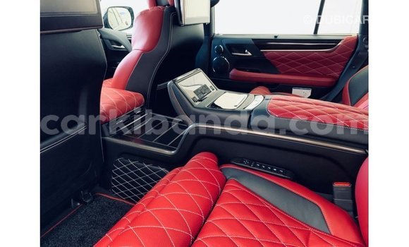 Nunua Imported Lexus LX Nyeusi Gari ndani ya Import - Dubai nchini Uganda Nunua Imported Lexus LX Nyeusi Gari ndani ya Import - Dubai nchini Uganda