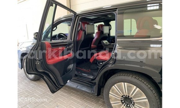 Nunua Imported Lexus LX Nyeusi Gari ndani ya Import - Dubai nchini Uganda Nunua Imported Lexus LX Nyeusi Gari ndani ya Import - Dubai nchini Uganda