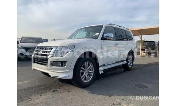 Gura Imported Mitsubishi Pajero White Imodoka i Import - Dubai mu Uganda Gura Imported Mitsubishi Pajero White Imodoka i Import - Dubai mu Uganda