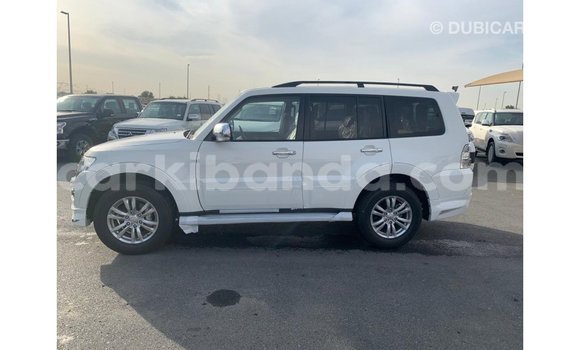 Gura Imported Mitsubishi Pajero White Imodoka i Import - Dubai mu Uganda Gura Imported Mitsubishi Pajero White Imodoka i Import - Dubai mu Uganda