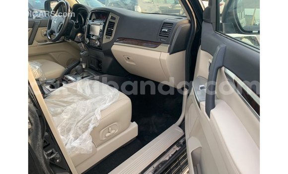 Gura Imported Mitsubishi Pajero Black Imodoka i Import - Dubai mu Uganda Gura Imported Mitsubishi Pajero Black Imodoka i Import - Dubai mu Uganda