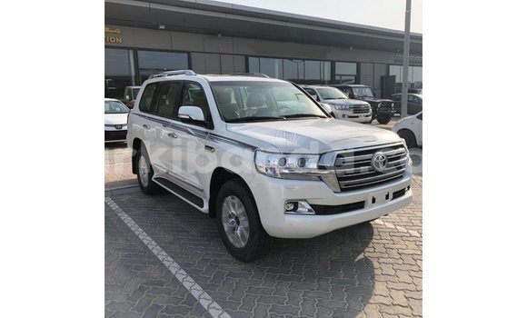Buy Import Toyota Land Cruiser White Car in Import - Dubai in Uganda Buy Import Toyota Land Cruiser White Car in Import - Dubai in Uganda