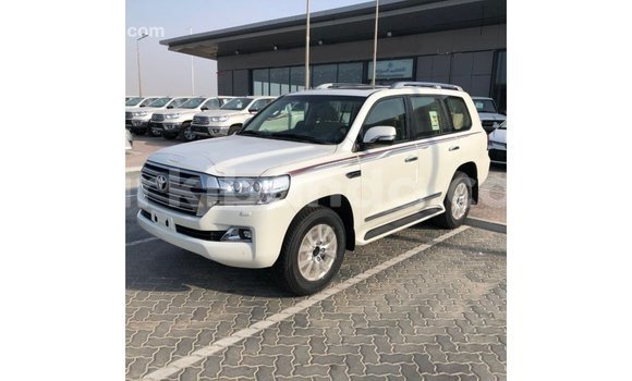 Buy Import Toyota Land Cruiser White Car in Import - Dubai in Uganda Buy Import Toyota Land Cruiser White Car in Import - Dubai in Uganda