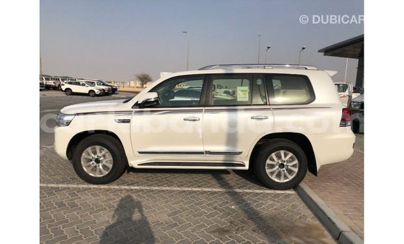 Buy Import Toyota Land Cruiser White Car in Import - Dubai in Uganda Buy Import Toyota Land Cruiser White Car in Import - Dubai in Uganda