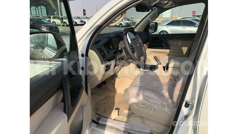 Big with watermark toyota land cruiser uganda import dubai 9550