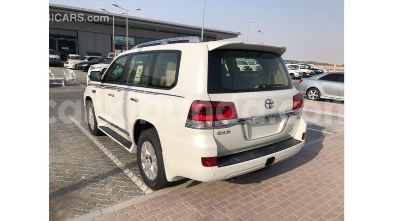 Big with watermark toyota land cruiser uganda import dubai 9550