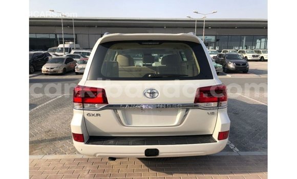 Buy Import Toyota Land Cruiser White Car in Import - Dubai in Uganda Buy Import Toyota Land Cruiser White Car in Import - Dubai in Uganda