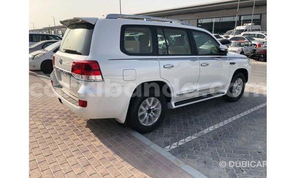 Buy Import Toyota Land Cruiser White Car in Import - Dubai in Uganda Buy Import Toyota Land Cruiser White Car in Import - Dubai in Uganda