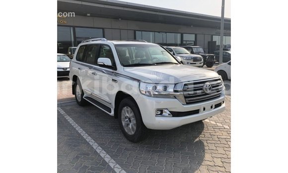 Buy Import Toyota Land Cruiser White Car in Import - Dubai in Uganda Buy Import Toyota Land Cruiser White Car in Import - Dubai in Uganda