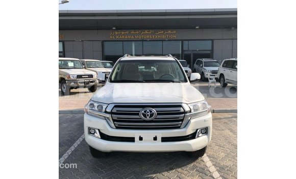 Buy Import Toyota Land Cruiser White Car in Import - Dubai in Uganda Buy Import Toyota Land Cruiser White Car in Import - Dubai in Uganda