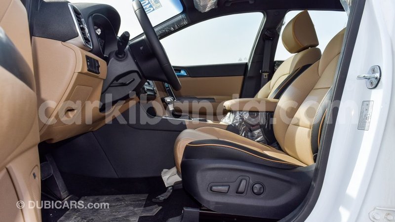 Big with watermark kia sportage uganda import dubai 9556