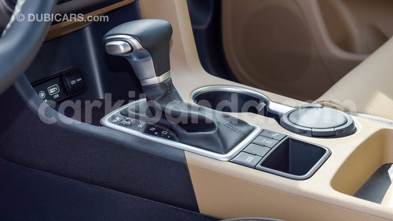 Big with watermark kia sportage uganda import dubai 9556