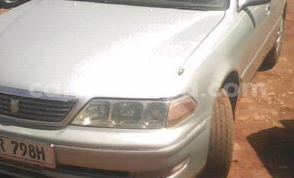 Nunua Ilio tumika Toyota Mark II Fedha Gari ndani ya Kampala nchini Uganda Nunua Ilio tumika Toyota Mark II Fedha Gari ndani ya Kampala nchini Uganda