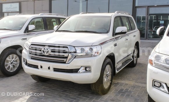 Buy Import Toyota Land Cruiser White Car in Import - Dubai in Uganda Buy Import Toyota Land Cruiser White Car in Import - Dubai in Uganda