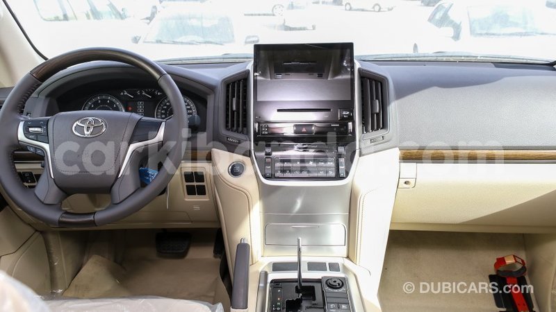 Big with watermark toyota land cruiser uganda import dubai 9564