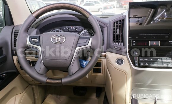 Buy Import Toyota Land Cruiser White Car in Import - Dubai in Uganda Buy Import Toyota Land Cruiser White Car in Import - Dubai in Uganda