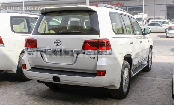 Buy Import Toyota Land Cruiser White Car in Import - Dubai in Uganda Buy Import Toyota Land Cruiser White Car in Import - Dubai in Uganda