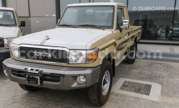Buy Import Toyota Land Cruiser Beige Car in Import - Dubai in Uganda Buy Import Toyota Land Cruiser Beige Car in Import - Dubai in Uganda