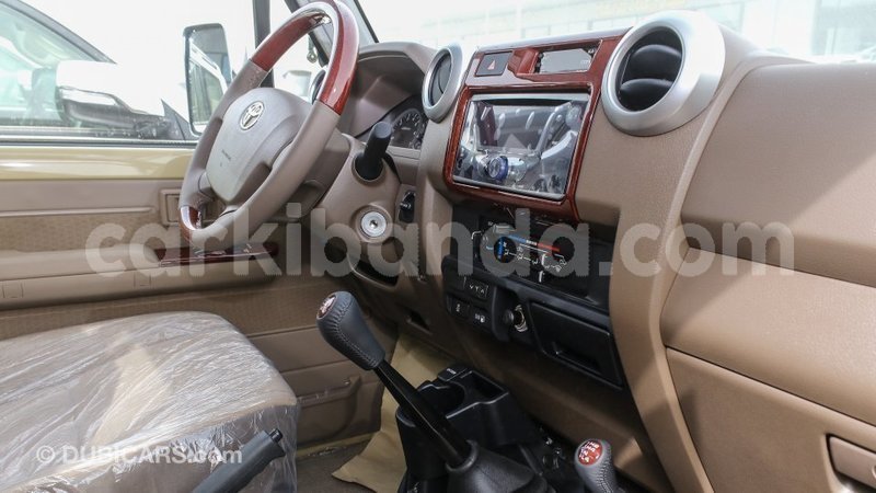 Big with watermark toyota land cruiser uganda import dubai 9565