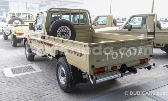 Buy Import Toyota Land Cruiser Beige Car in Import - Dubai in Uganda Buy Import Toyota Land Cruiser Beige Car in Import - Dubai in Uganda
